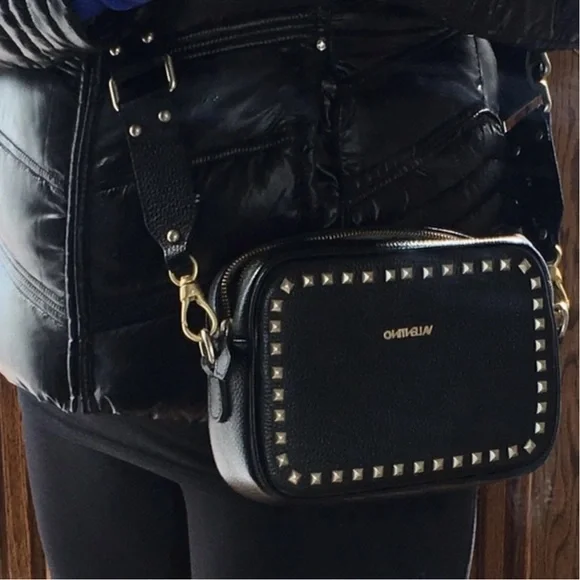 Valentino Black Crossbody - Picture 2 of 11